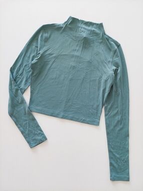 Lululemon Cropped Long Sleeve Shirt Women's S Soft Mock Neck